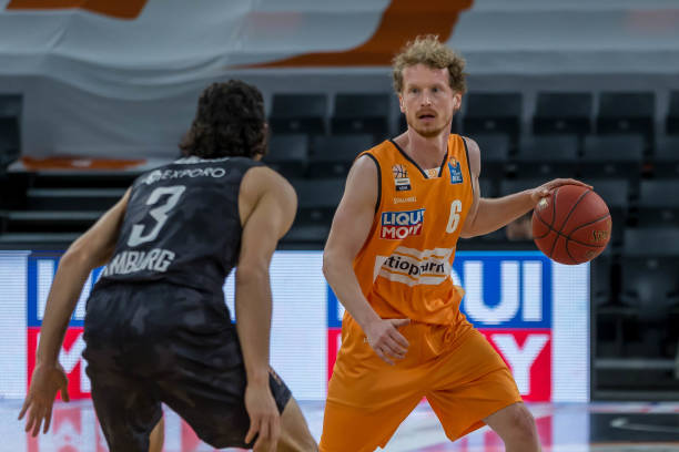 00万美元 00万美元