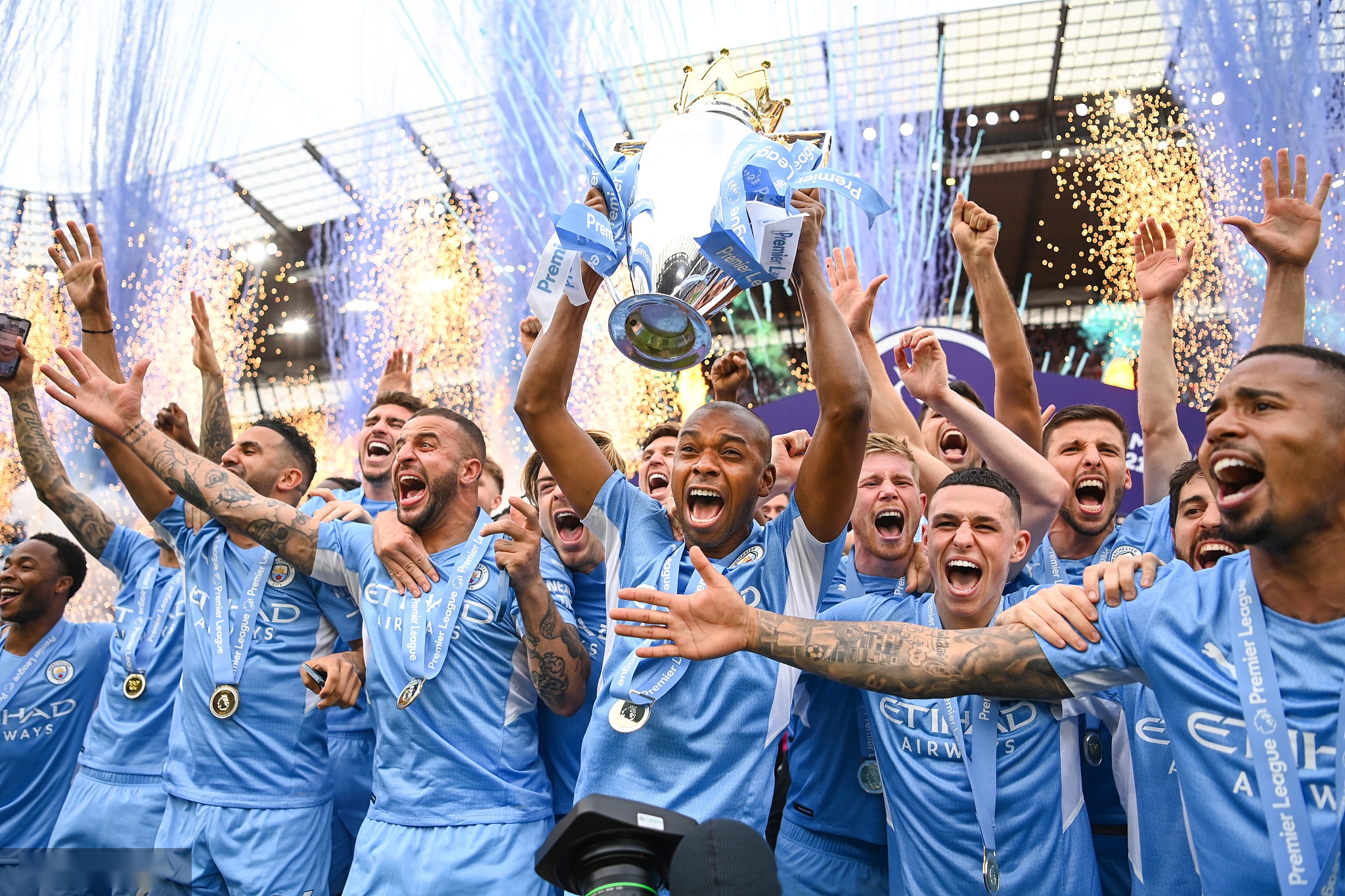 它不仅是对 它不仅是对