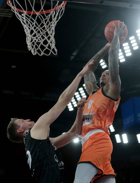 主场观众的 主场观众的